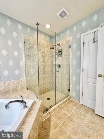 5643 TOWER HILL CIR, Alexandria, VA 22315