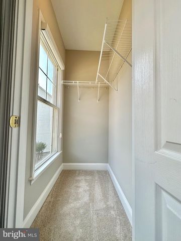 5643 TOWER HILL CIR, Alexandria, VA 22315
