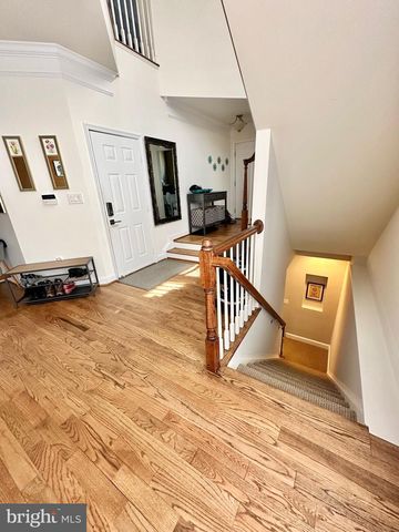 5643 TOWER HILL CIR, Alexandria, VA 22315