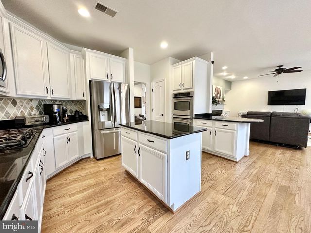 5643 TOWER HILL CIR, Alexandria, VA 22315