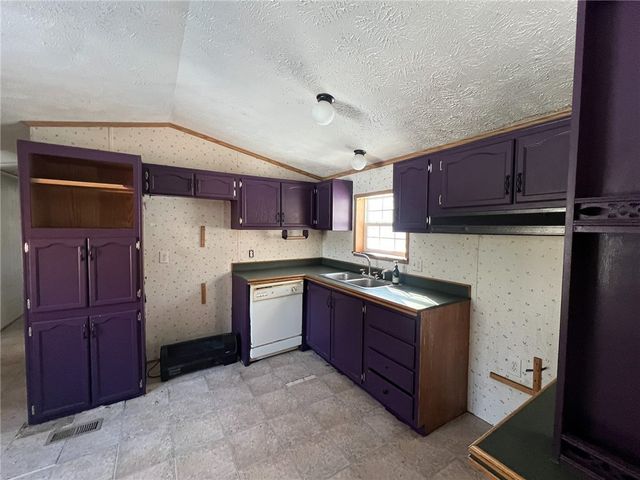 5063 South Cooper Hill Road, Humphrey, NY 14743