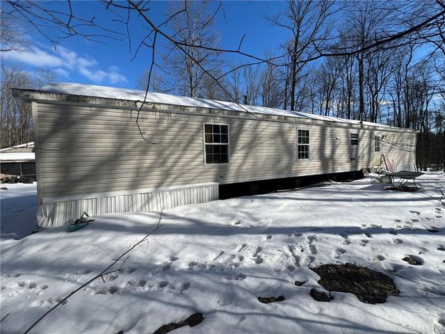 5063 South Cooper Hill Road, Humphrey, NY 14743