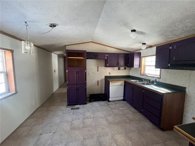 5063 South Cooper Hill Road, Humphrey, NY 14743