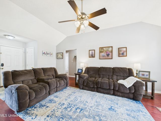 8921 Margurite Drive, Ocean Springs, MS 39564