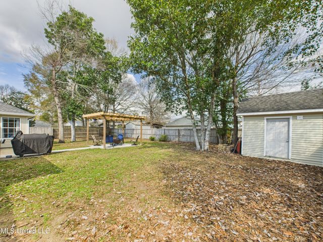 8921 Margurite Drive, Ocean Springs, MS 39564