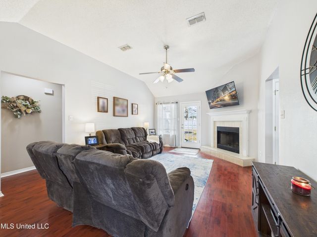 8921 Margurite Drive, Ocean Springs, MS 39564