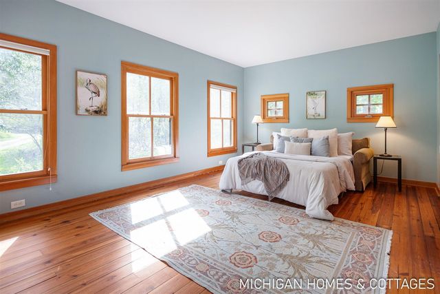1484 71st Street, Fennville, MI 49408