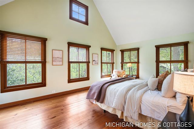 1484 71st Street, Fennville, MI 49408