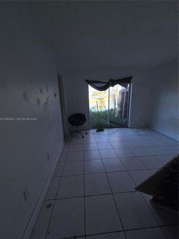 15675 SW 82nd Cir Ln 3-3, Miami, FL 33193