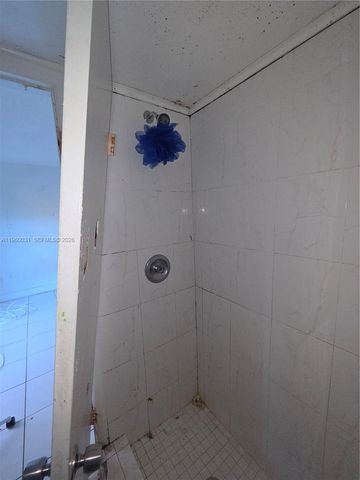 15675 SW 82nd Cir Ln 3-3, Miami, FL 33193