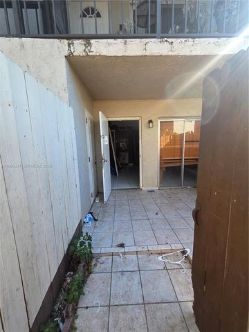 15675 SW 82nd Cir Ln 3-3, Miami, FL 33193