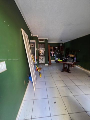 15675 SW 82nd Cir Ln 3-3, Miami, FL 33193