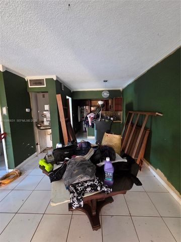 15675 SW 82nd Cir Ln 3-3, Miami, FL 33193