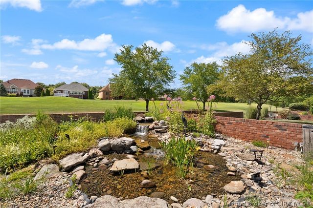 12206 Bridgeway Court, Sellersburg, IN 47172