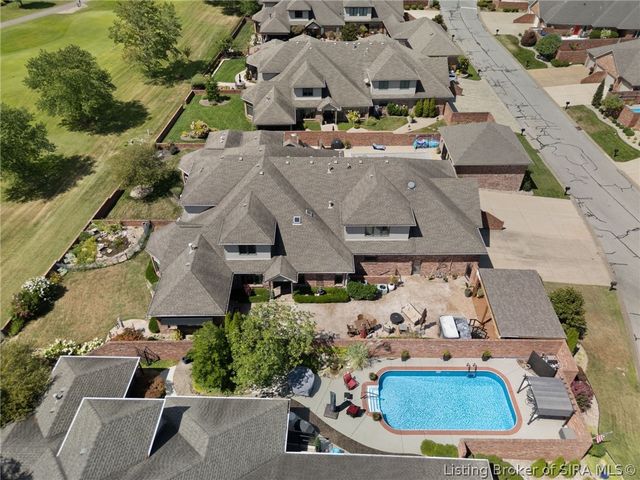 12206 Bridgeway Court, Sellersburg, IN 47172