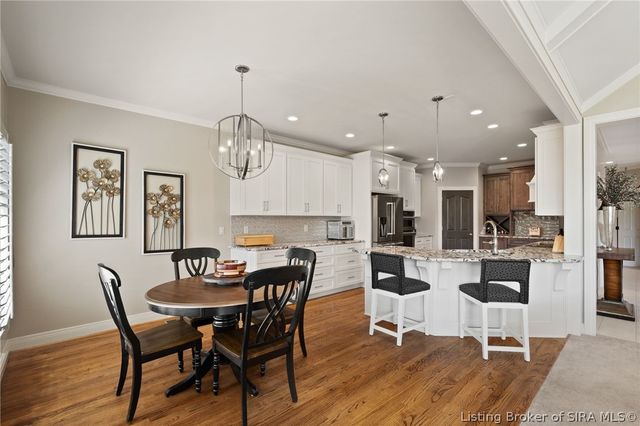 12206 Bridgeway Court, Sellersburg, IN 47172