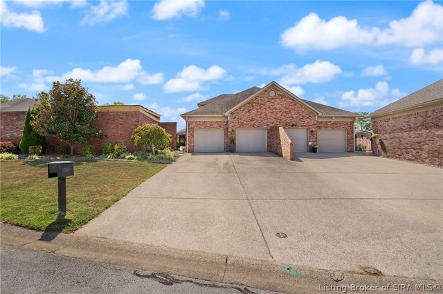 12206 Bridgeway Court, Sellersburg, IN 47172