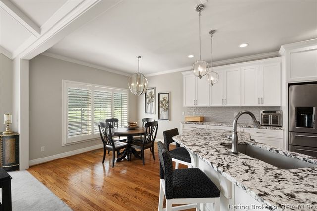 12206 Bridgeway Court, Sellersburg, IN 47172