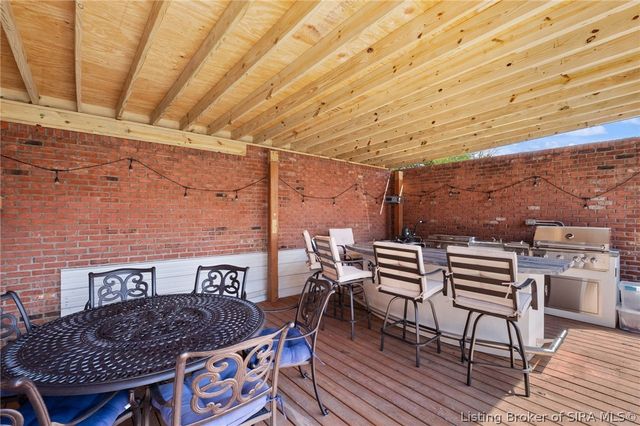 12206 Bridgeway Court, Sellersburg, IN 47172