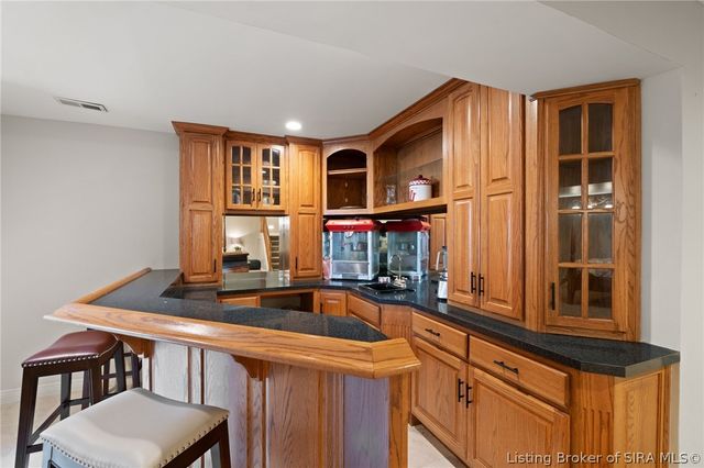 12206 Bridgeway Court, Sellersburg, IN 47172