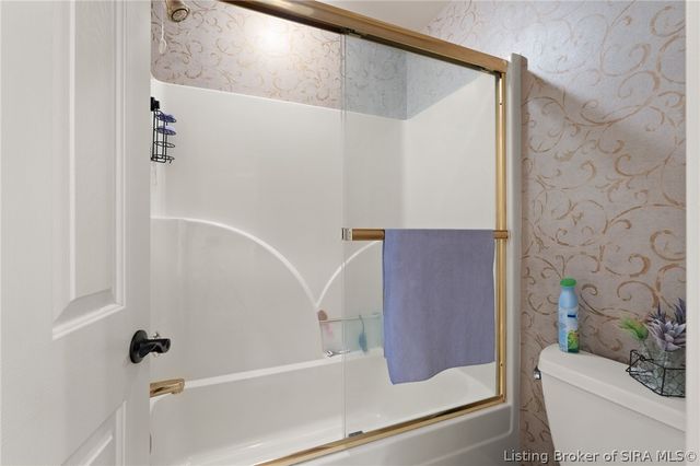 12206 Bridgeway Court, Sellersburg, IN 47172