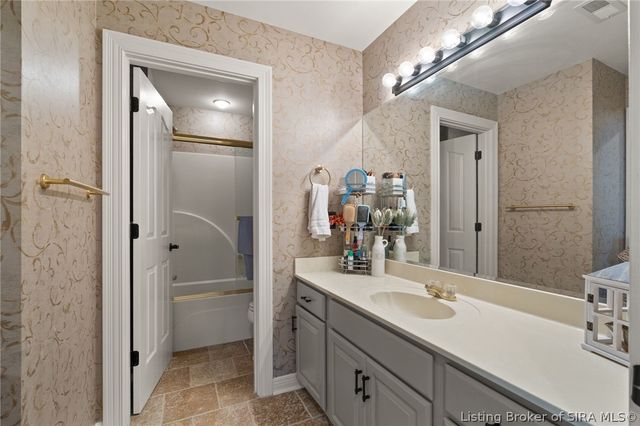 12206 Bridgeway Court, Sellersburg, IN 47172