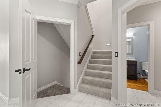 12206 Bridgeway Court, Sellersburg, IN 47172