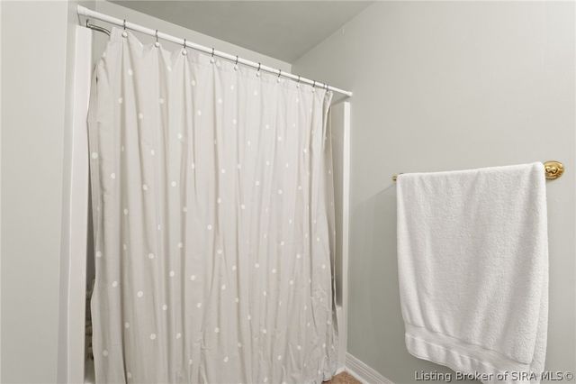 12206 Bridgeway Court, Sellersburg, IN 47172