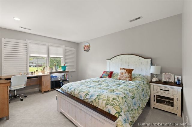 12206 Bridgeway Court, Sellersburg, IN 47172