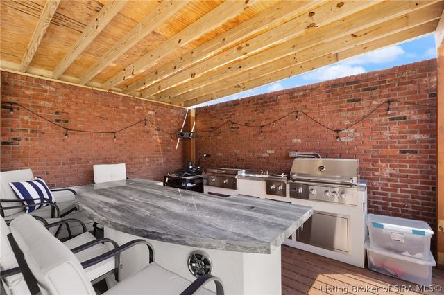 12206 Bridgeway Court, Sellersburg, IN 47172