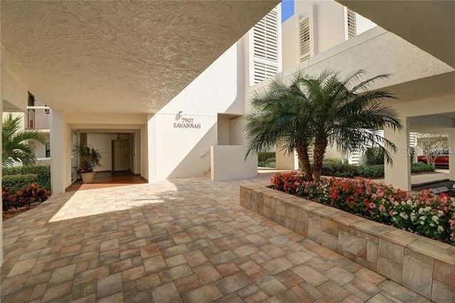 7907 SAILBOAT KEY BOULEVARD S 105, South Pasadena, FL 33707