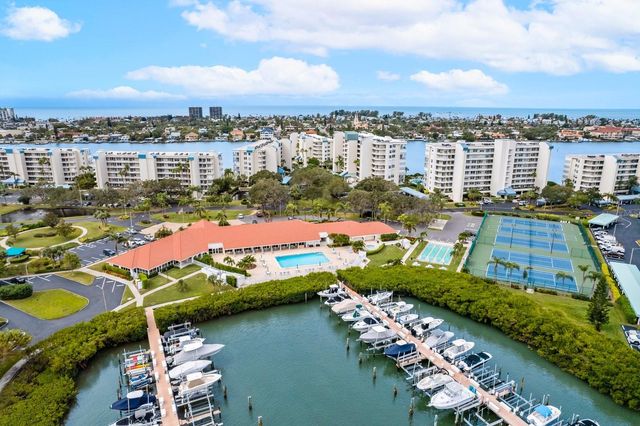 7907 SAILBOAT KEY BOULEVARD S 105, South Pasadena, FL 33707