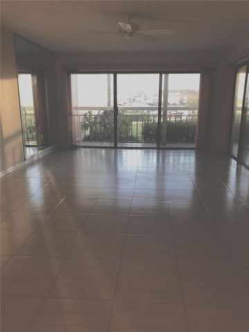 7907 SAILBOAT KEY BOULEVARD S 105, South Pasadena, FL 33707