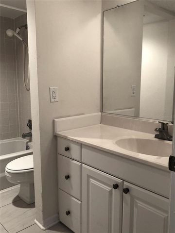 7907 SAILBOAT KEY BOULEVARD S 105, South Pasadena, FL 33707