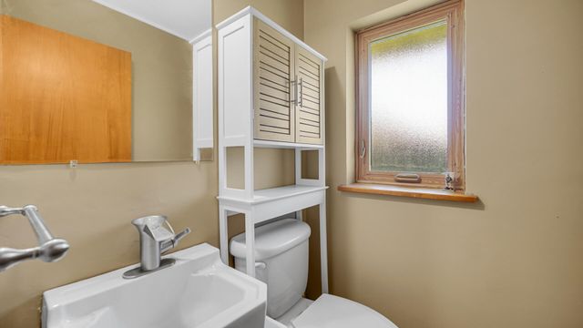 8306 Crestwood Avenue, Munster, IN 46321