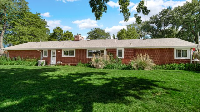 8306 Crestwood Avenue, Munster, IN 46321