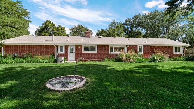8306 Crestwood Avenue, Munster, IN 46321