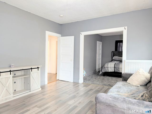 557 Wilmot Avenue 6, Bridgeport, CT 06607