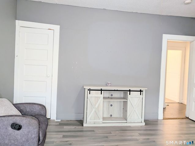 557 Wilmot Avenue 6, Bridgeport, CT 06607