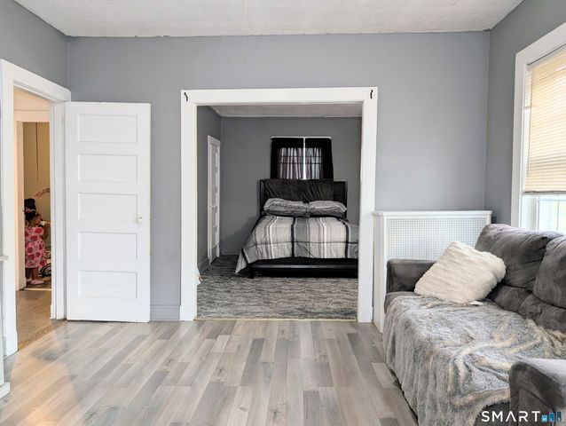 557 Wilmot Avenue 6, Bridgeport, CT 06607