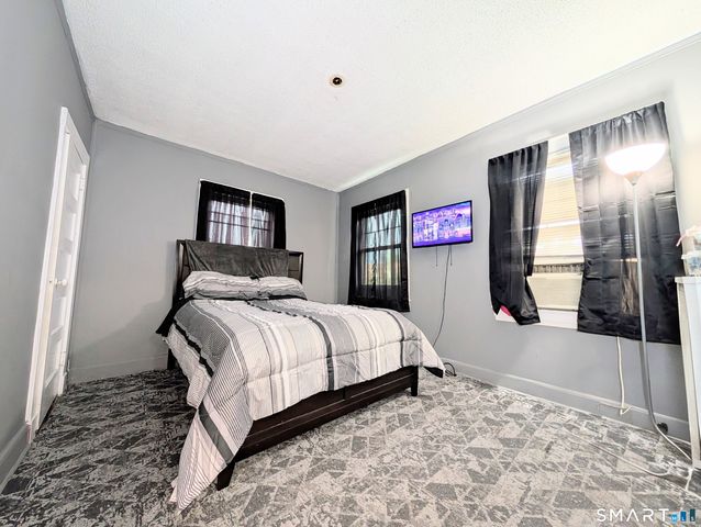 557 Wilmot Avenue 6, Bridgeport, CT 06607