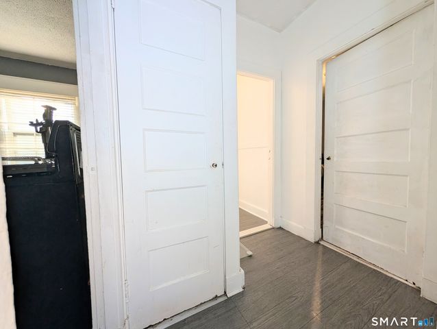 557 Wilmot Avenue 6, Bridgeport, CT 06607