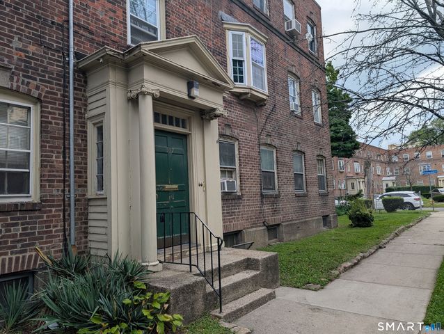 557 Wilmot Avenue 6, Bridgeport, CT 06607