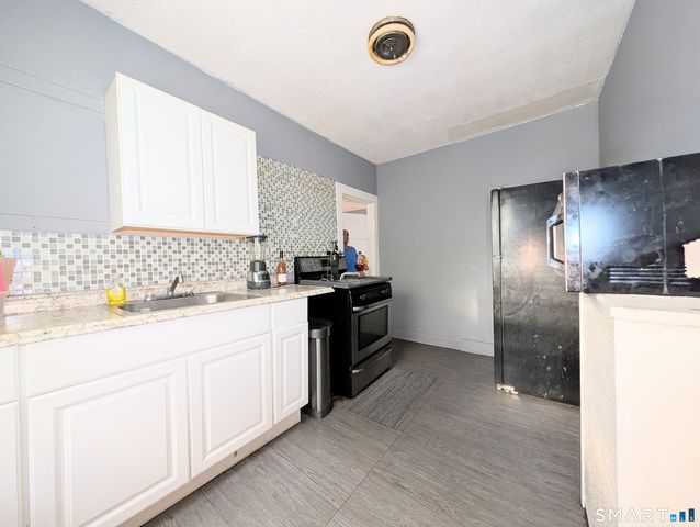 557 Wilmot Avenue 6, Bridgeport, CT 06607