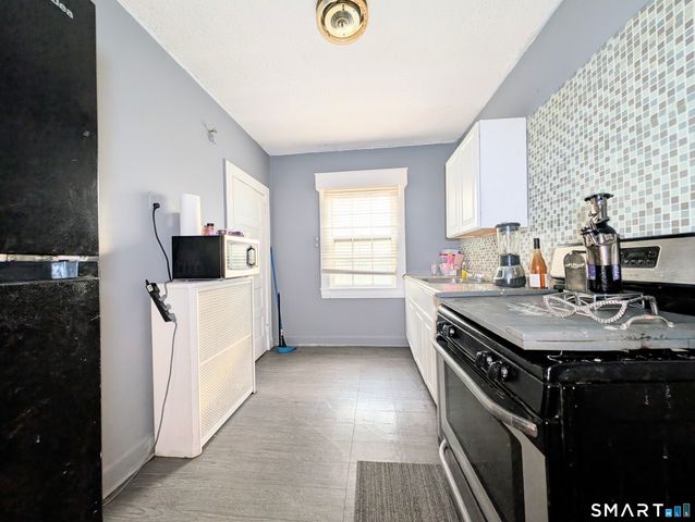 557 Wilmot Avenue 6, Bridgeport, CT 06607