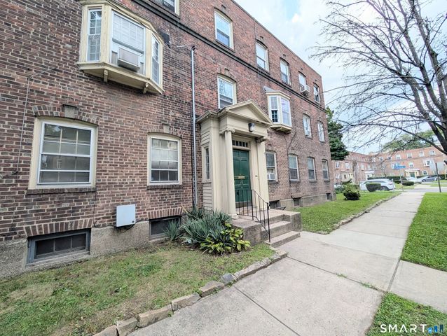 557 Wilmot Avenue 6, Bridgeport, CT 06607