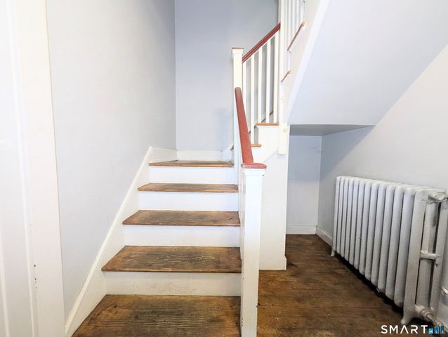 557 Wilmot Avenue 6, Bridgeport, CT 06607