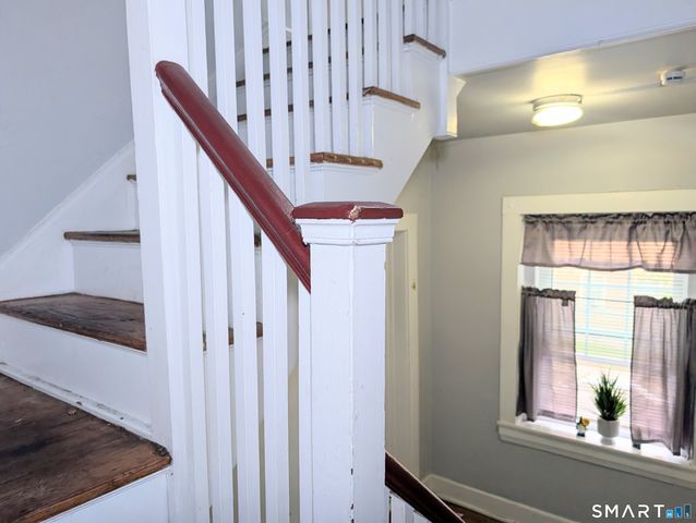 557 Wilmot Avenue 6, Bridgeport, CT 06607