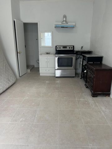1125 NW 144TH Street 1, Miami, FL 33168