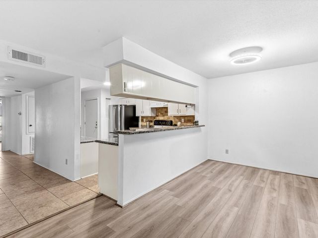14515 Wunderlich Drive 308, Houston, TX 77069